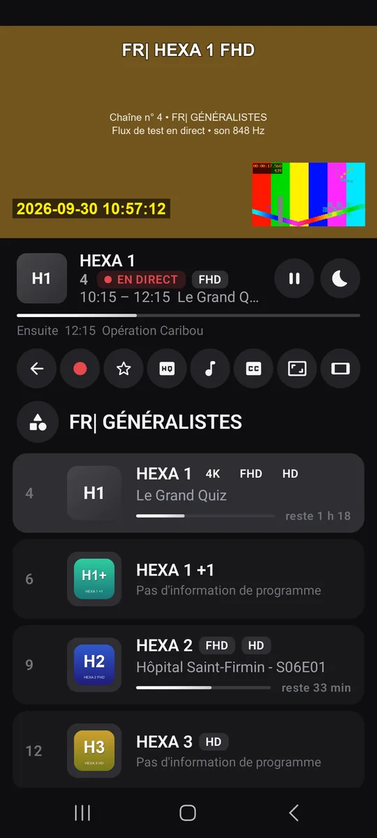 Lecteur en direct sur un téléphone, avec la liste des chaînes de la catégorie avec l’aperçu en direct en haut de l’écran.